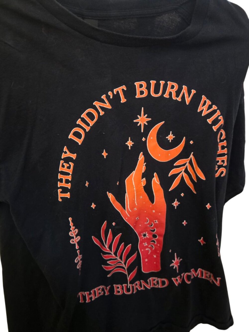 They didn't burn withes t shirt 2024 edition - Size L - Gildan